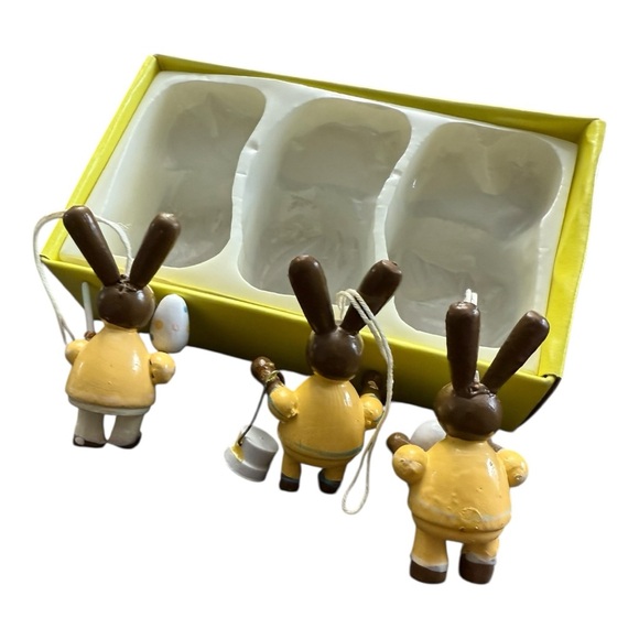 Vintage Erzgebirge-Style (3) Wooden Easter Bunny Ornaments – German Art - Picture 6 of 8